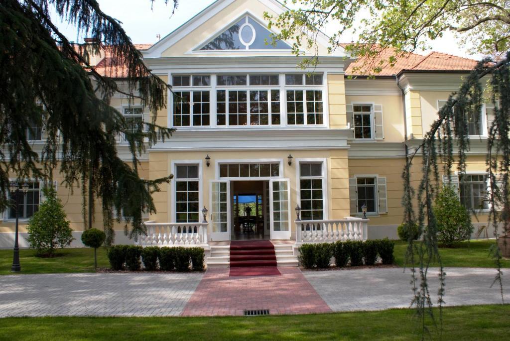 Chateau Вис Экстерьер фото